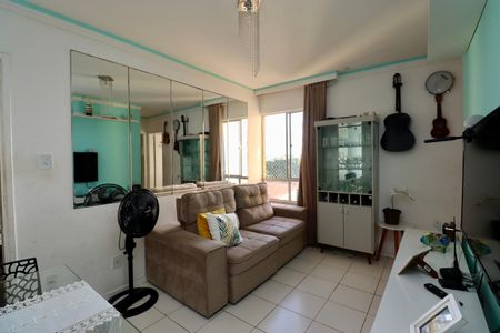 Sala de apartamento para alugar com 2 quartos, 48m² em Trobogy, Salvador
