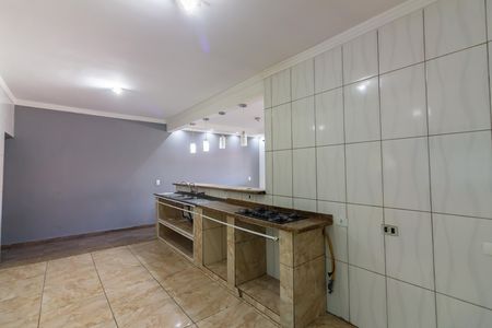 Casa para alugar com 150m², 2 quartos e 2 vagasCozinha 