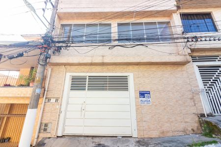 Casa para alugar com 150m², 2 quartos e 2 vagasFachada
