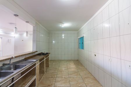 Casa para alugar com 150m², 2 quartos e 2 vagasCozinha 