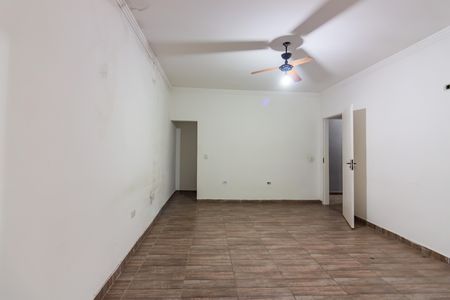 Casa para alugar com 150m², 2 quartos e 2 vagasSuíte 