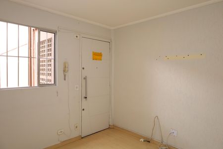 Sala de apartamento para alugar com 2 quartos, 45m² em Conjunto Habitacional Fazenda do Carmo, São Paulo