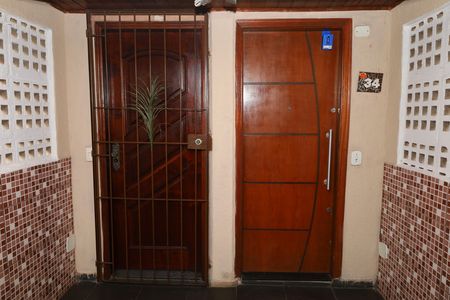 Apartamento para alugar com 45m², 2 quartos e 1 vagaÁrea comum - Saguão do andar - Lockbox instalada 