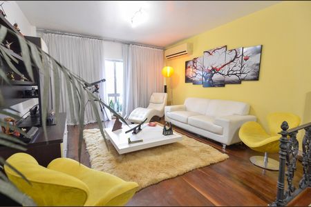 Apartamento à venda com 284m², 4 quartos e 3 vagas Apartamento à venda com 284m², 4 quartos e 3 vagasSala