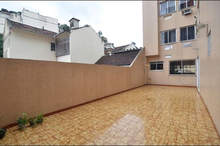 Apartamento à venda com 284m², 4 quartos e 3 vagas Apartamento à venda com 284m², 4 quartos e 3 vagasÁrea comum
