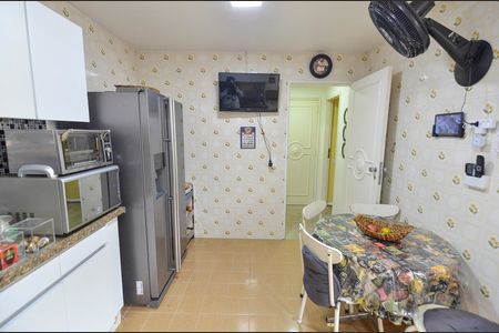 Apartamento à venda com 284m², 4 quartos e 3 vagas Apartamento à venda com 284m², 4 quartos e 3 vagasCozinha 1