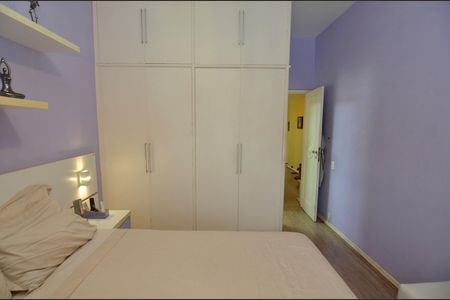 Apartamento à venda com 284m², 4 quartos e 3 vagas Apartamento à venda com 284m², 4 quartos e 3 vagasSuíte