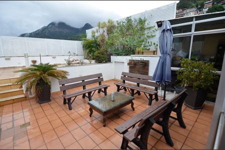 Apartamento à venda com 284m², 4 quartos e 3 vagas Apartamento à venda com 284m², 4 quartos e 3 vagasTerraço