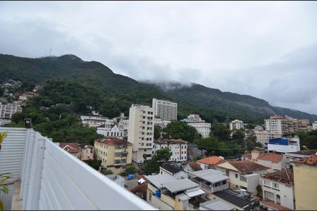 Apartamento à venda com 284m², 4 quartos e 3 vagas Apartamento à venda com 284m², 4 quartos e 3 vagasTerraço