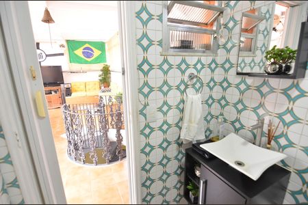 Apartamento à venda com 284m², 4 quartos e 3 vagas Apartamento à venda com 284m², 4 quartos e 3 vagasBanheiro 2