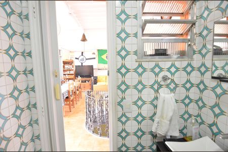 Apartamento à venda com 284m², 4 quartos e 3 vagas Apartamento à venda com 284m², 4 quartos e 3 vagasBanheiro 2