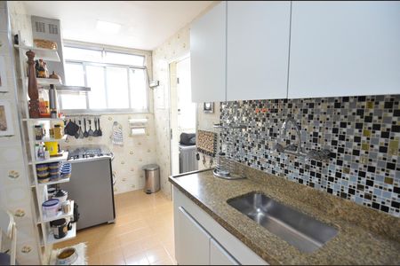 Apartamento à venda com 284m², 4 quartos e 3 vagas Apartamento à venda com 284m², 4 quartos e 3 vagasCozinha 1
