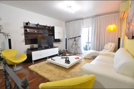 Apartamento à venda com 284m², 4 quartos e 3 vagas Apartamento à venda com 284m², 4 quartos e 3 vagasSala