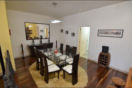 Apartamento à venda com 284m², 4 quartos e 3 vagas Apartamento à venda com 284m², 4 quartos e 3 vagasSala
