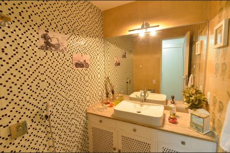 Apartamento à venda com 284m², 4 quartos e 3 vagas Apartamento à venda com 284m², 4 quartos e 3 vagasLavabo