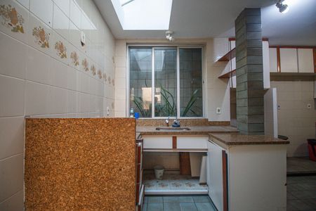 Casa à venda com 240m², 3 quartos e 1 vaga Casa à venda com 240m², 3 quartos e 1 vagaCozinha
