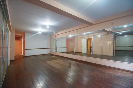 Casa à venda com 240m², 3 quartos e 1 vaga Casa à venda com 240m², 3 quartos e 1 vagaQuarto 4