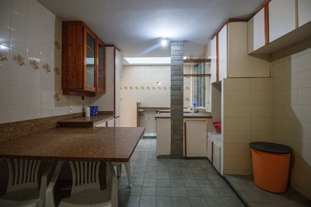 Casa à venda com 240m², 3 quartos e 1 vaga Casa à venda com 240m², 3 quartos e 1 vagaCozinha