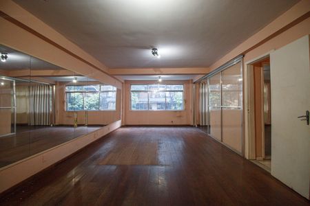 Casa à venda com 240m², 3 quartos e 1 vaga Casa à venda com 240m², 3 quartos e 1 vagaQuarto 4