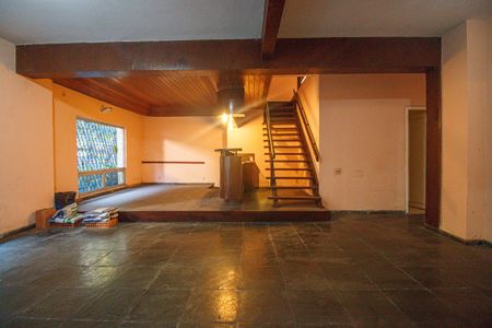 Casa à venda com 240m², 3 quartos e 1 vaga Casa à venda com 240m², 3 quartos e 1 vagaSala