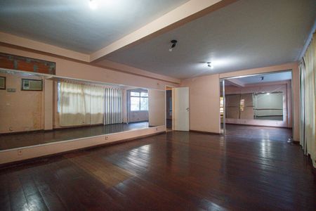 Casa à venda com 240m², 3 quartos e 1 vaga Casa à venda com 240m², 3 quartos e 1 vagaQuarto 4