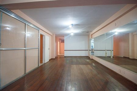 Casa à venda com 240m², 3 quartos e 1 vaga Casa à venda com 240m², 3 quartos e 1 vagaQuarto 4