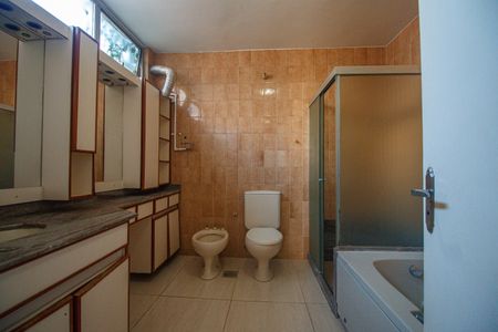 Casa à venda com 240m², 3 quartos e 1 vaga Casa à venda com 240m², 3 quartos e 1 vagaBanheiro
