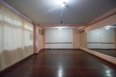 Casa à venda com 240m², 3 quartos e 1 vaga Casa à venda com 240m², 3 quartos e 1 vagaQuarto 4