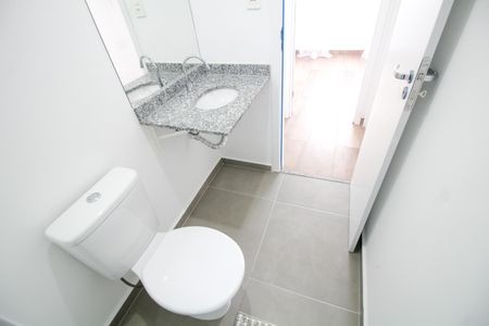 Apartamento para alugar com 44m², 2 quartos e 1 vaga Apartamento para alugar com 44m², 2 quartos e 1 vagaBanheiro