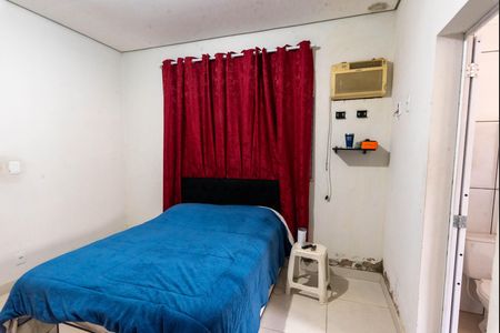 Casa à venda com 180m², 2 quartos e 3 vagas Casa à venda com 180m², 2 quartos e 3 vagasSuíte