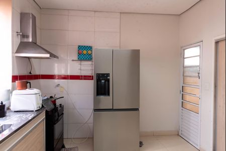 Casa à venda com 180m², 2 quartos e 3 vagas Casa à venda com 180m², 2 quartos e 3 vagasCozinha