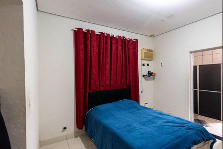 Casa à venda com 180m², 2 quartos e 3 vagas Casa à venda com 180m², 2 quartos e 3 vagasSuíte