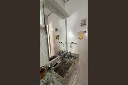 Apartamento à venda com 110m², 2 quartos e 2 vagas Apartamento à venda com 110m², 2 quartos e 2 vagasBanheiro da Suíte