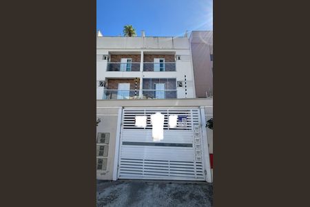 Apartamento à venda com 110m², 2 quartos e 2 vagas Apartamento à venda com 110m², 2 quartos e 2 vagasFachada