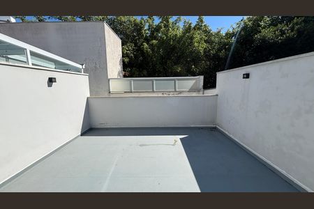 Apartamento à venda com 110m², 2 quartos e 2 vagas Apartamento à venda com 110m², 2 quartos e 2 vagasCobertura