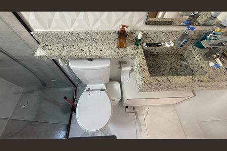 Apartamento à venda com 110m², 2 quartos e 2 vagas Apartamento à venda com 110m², 2 quartos e 2 vagasBanheiro da Suíte