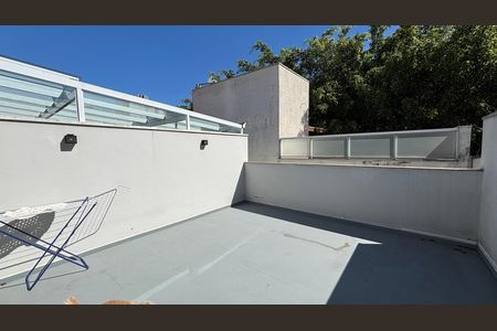 Apartamento à venda com 110m², 2 quartos e 2 vagas Apartamento à venda com 110m², 2 quartos e 2 vagasCobertura