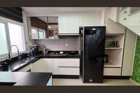 Apartamento à venda com 110m², 2 quartos e 2 vagas Apartamento à venda com 110m², 2 quartos e 2 vagasCozinha