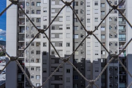 Vista sala de apartamento para alugar com 2 quartos, 42m² em Loteamento City Jaragua, São Paulo