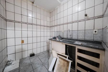 Casa à venda com 244m², 5 quartos e 4 vagasSala/Cozinha