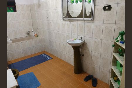 Banheiro de casa para alugar com 1 quarto, 100m² em Estância São Luís, Suzano
