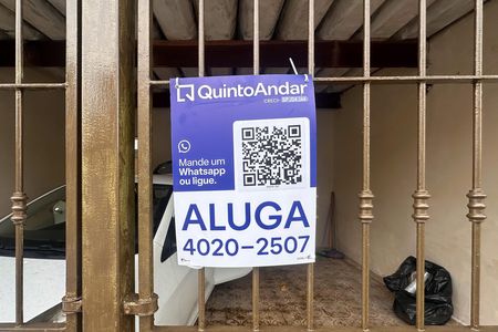 Casa para alugar com 200m², 2 quartos e 2 vagas Casa para alugar com 200m², 2 quartos e 2 vagasPlaca