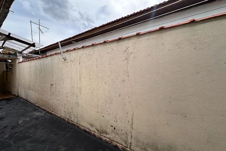 Casa para alugar com 200m², 2 quartos e 2 vagas Casa para alugar com 200m², 2 quartos e 2 vagasVista do Quarto 2