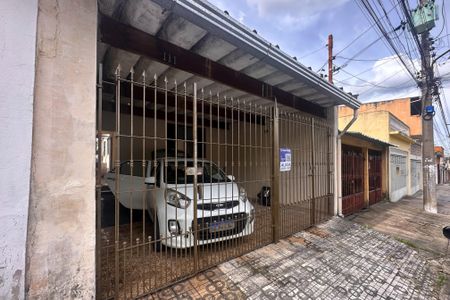 Casa para alugar com 200m², 2 quartos e 2 vagas Casa para alugar com 200m², 2 quartos e 2 vagasFachada
