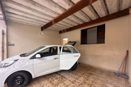 Casa para alugar com 200m², 2 quartos e 2 vagas Casa para alugar com 200m², 2 quartos e 2 vagasGaragem