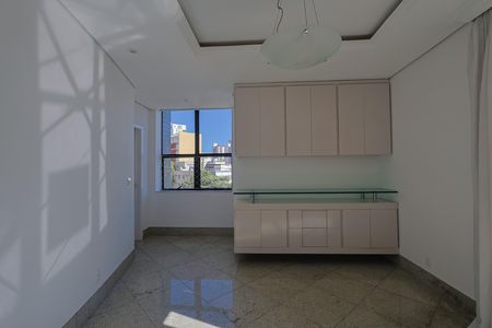 Apartamento à venda com 159m², 4 quartos e sem vaga