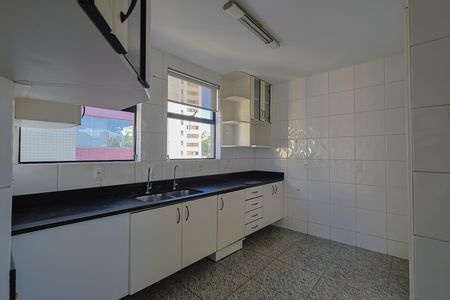 Apartamento à venda com 159m², 4 quartos e sem vaga
