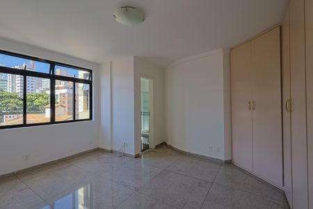 Apartamento à venda com 159m², 4 quartos e sem vaga