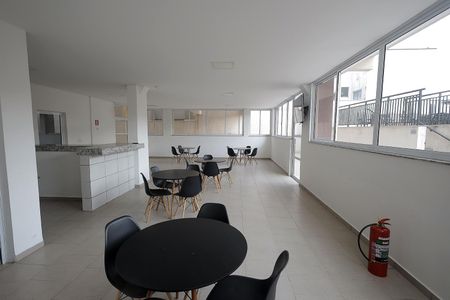 Apartamento para alugar com 60m², 2 quartos e 1 vaga Apartamento para alugar com 60m², 2 quartos e 1 vagaÁrea comum - Salão de festas