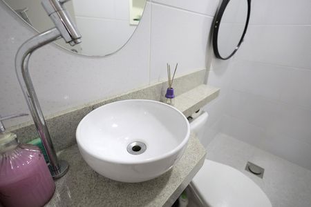 Apartamento para alugar com 60m², 2 quartos e 1 vaga Apartamento para alugar com 60m², 2 quartos e 1 vagaBanheiro